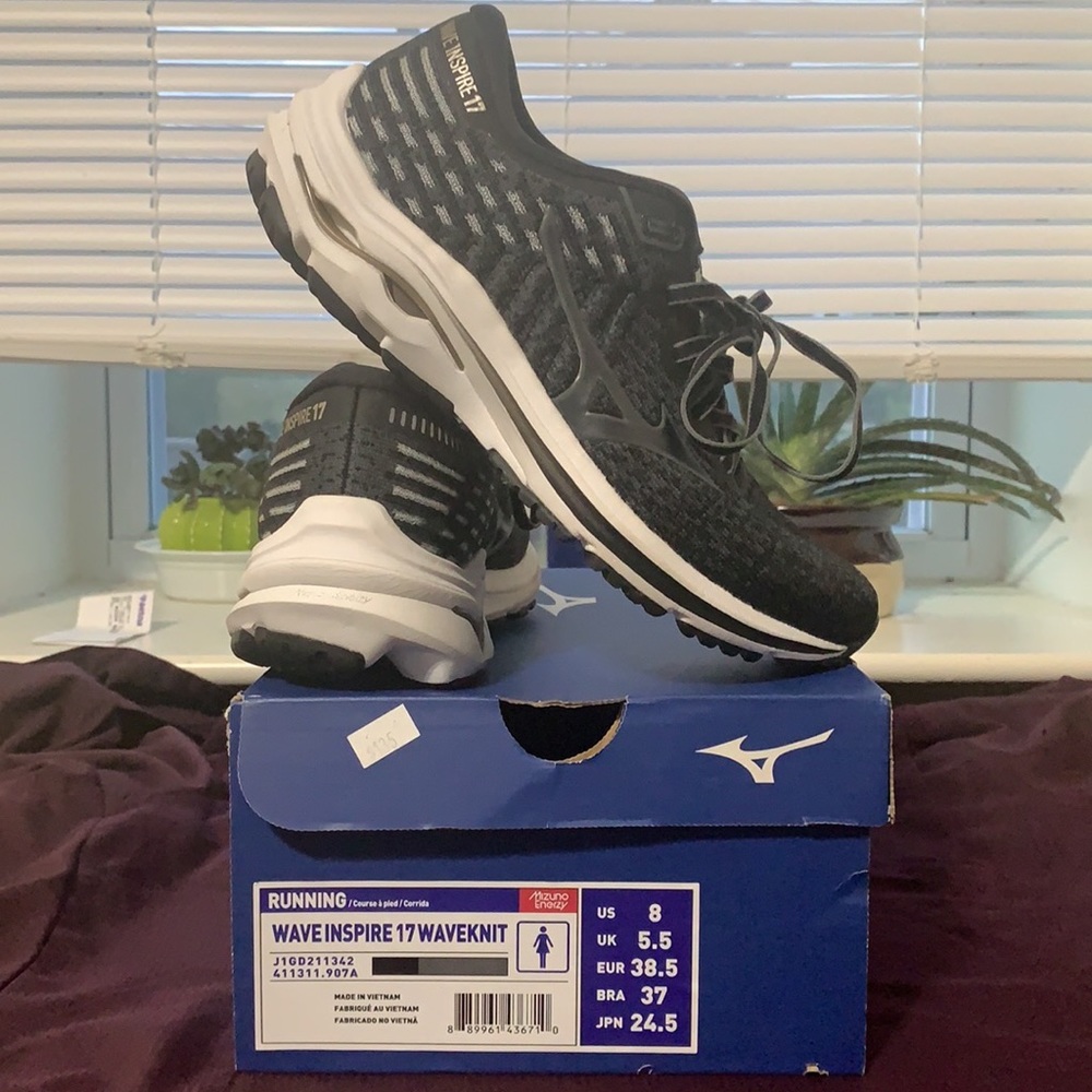 Mizuno Wave Inspire 17 Wave knit Women’s Size 8